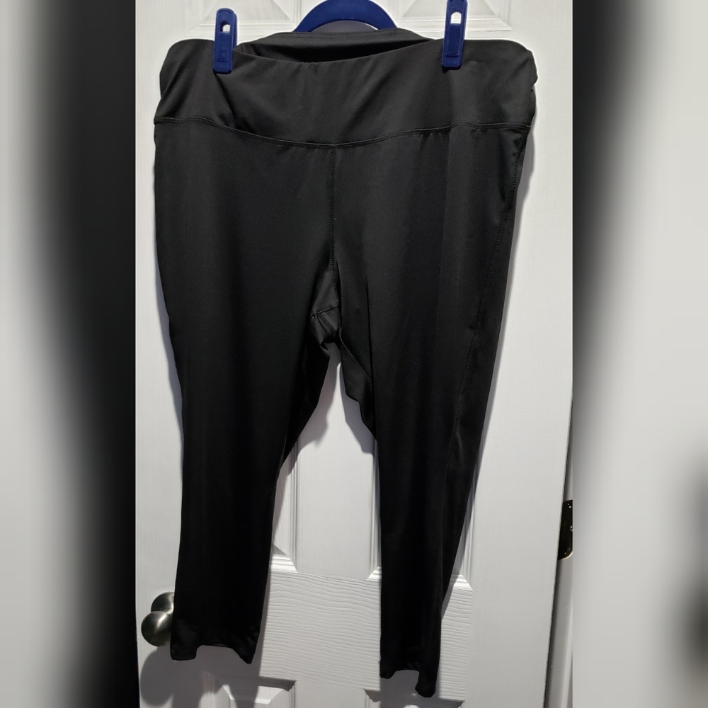 Womens basic cropped athletic pants